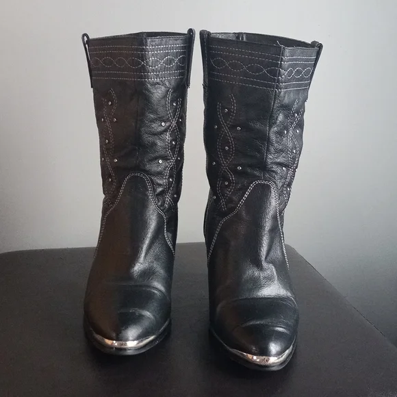 Dingo Rhinestone Low Rise Cowboy Boots - Picture 2 of 14